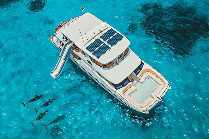 Phuket Luxury Catamaran Phi Phi Maya Bay Maiton with Snorkeling