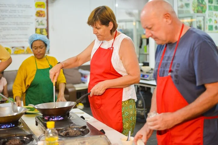 Full Day Phuket Easy Thai Cooking Class and Market Tour