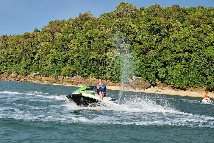 Jetskiing on Patong Bay