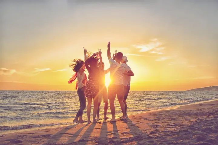 š¤ Thursdays Just Got Louder at High Tide Beach Bar! š“ at High Tide Beach Bar