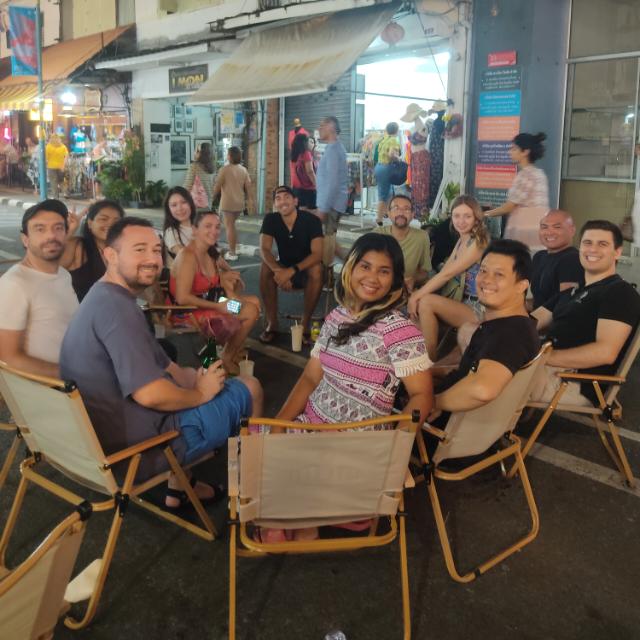 Couchsurfing & Nomadtable Phuket πΉπ